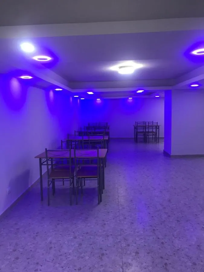 Flower Residence Tirana 0*,  Albanien